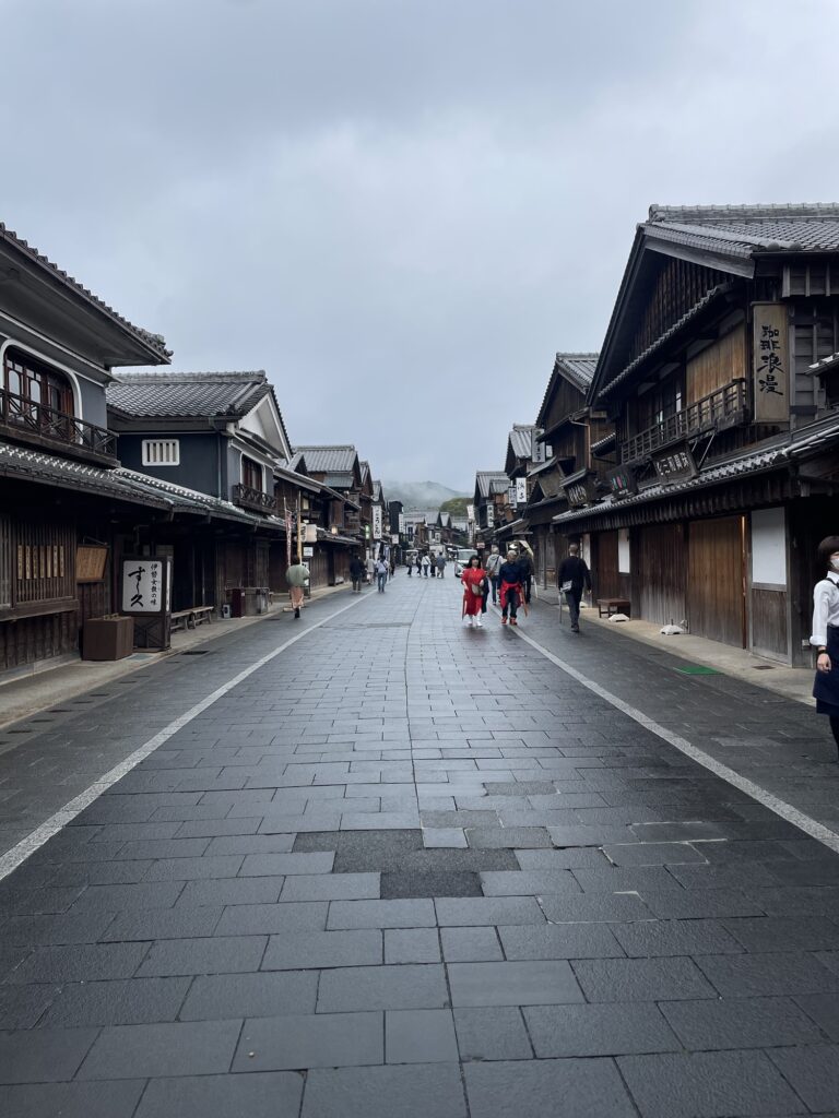 伊勢神宮へ